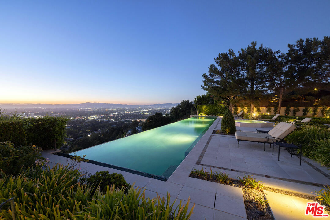 Property Photo:  13961 Aubrey Rd  CA 90210 