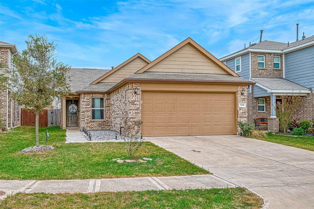 5250 Pine Forest Ridge Street  Katy TX 77493 photo