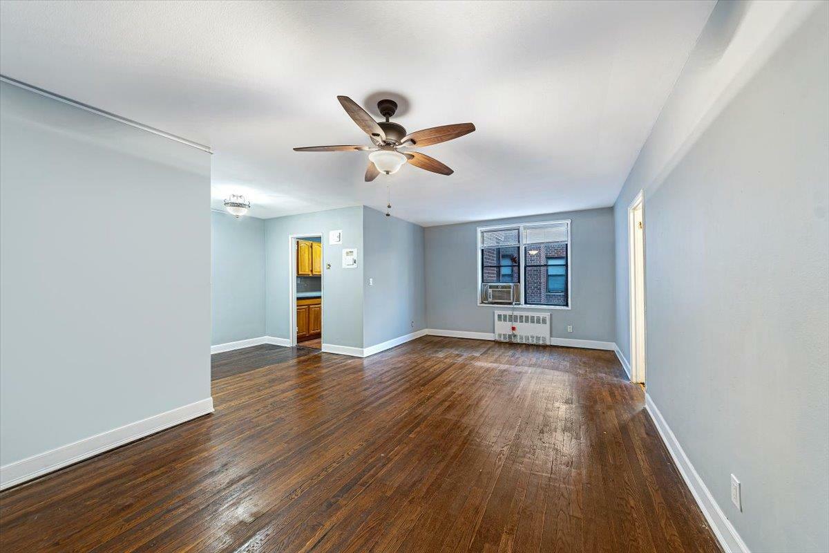 650 Warburton 6M  Yonkers NY 10701 photo