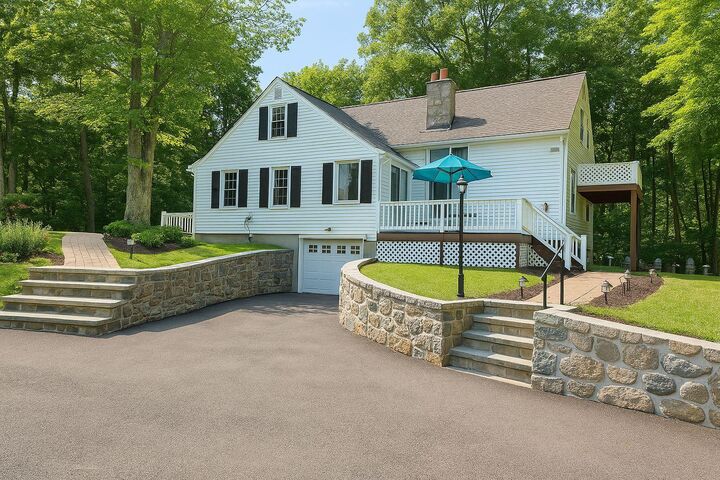 Property Photo: 62 Oscawana Lake Road NY 10579