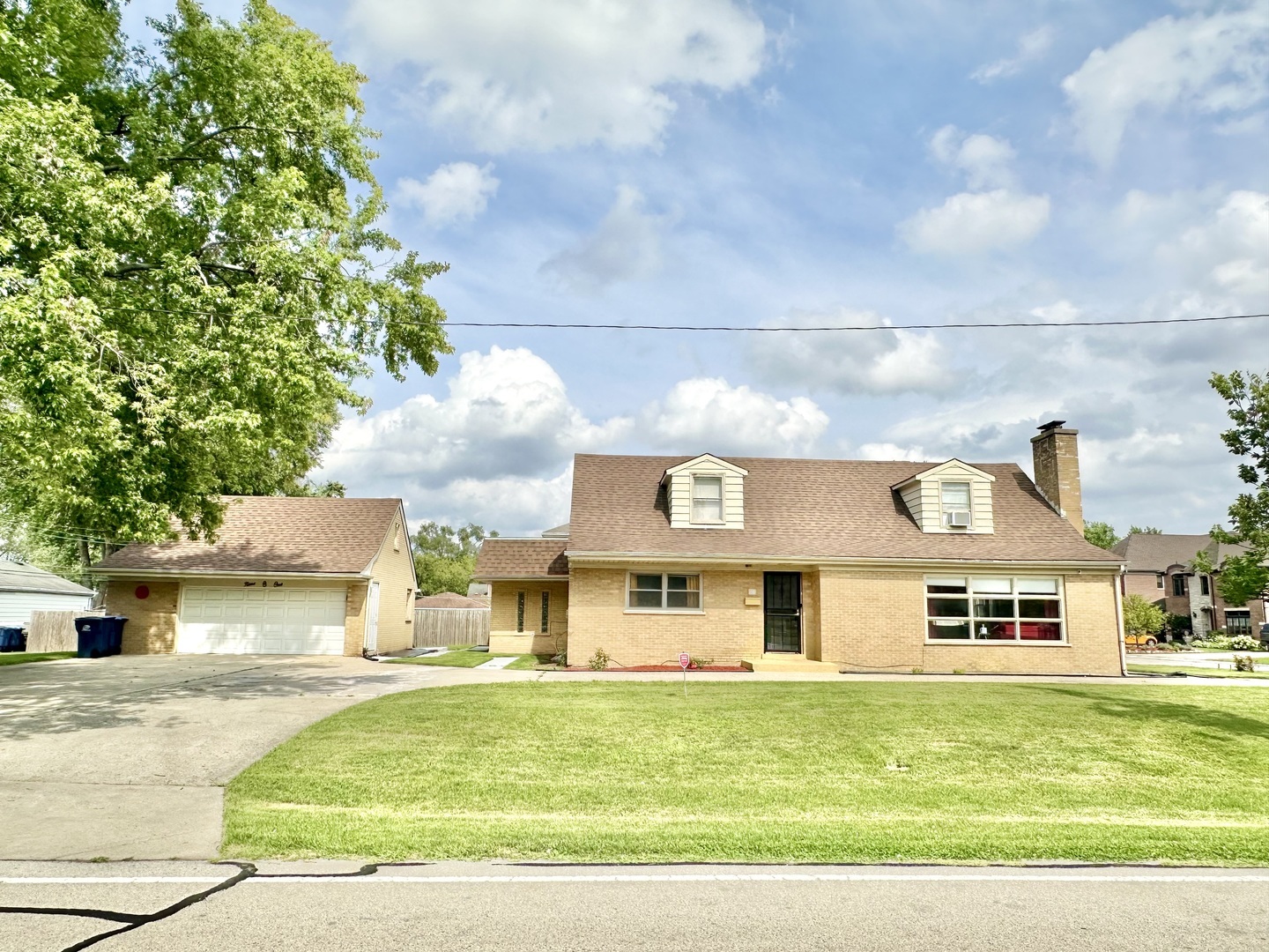 Property Photo:  901 S Westgate Road  IL 60016 