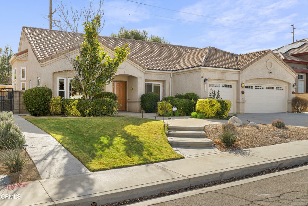 Property Photo:  7252 Sandpiper Drive  CA 93536 