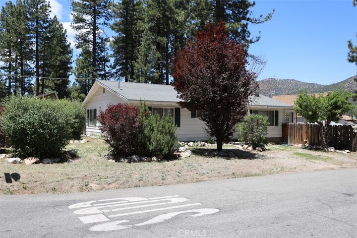 Property Photo:  501 W Sherwood Boulevard  CA 92314 