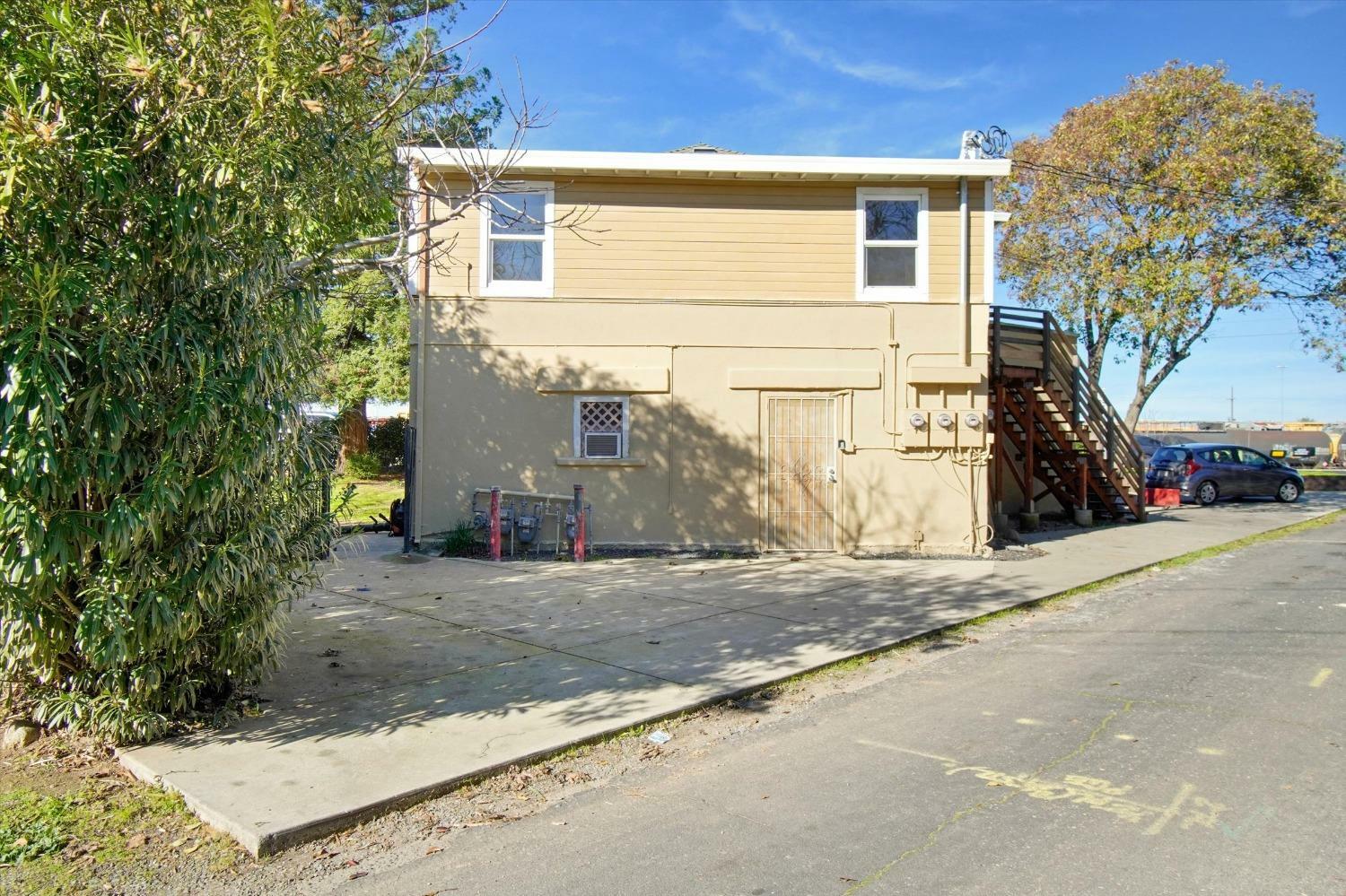 Property Photo:  1011 Vernon Street  CA 95678 