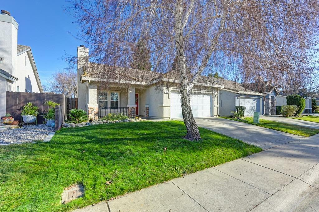 Property Photo:  340 Groth Circle  CA 95834 