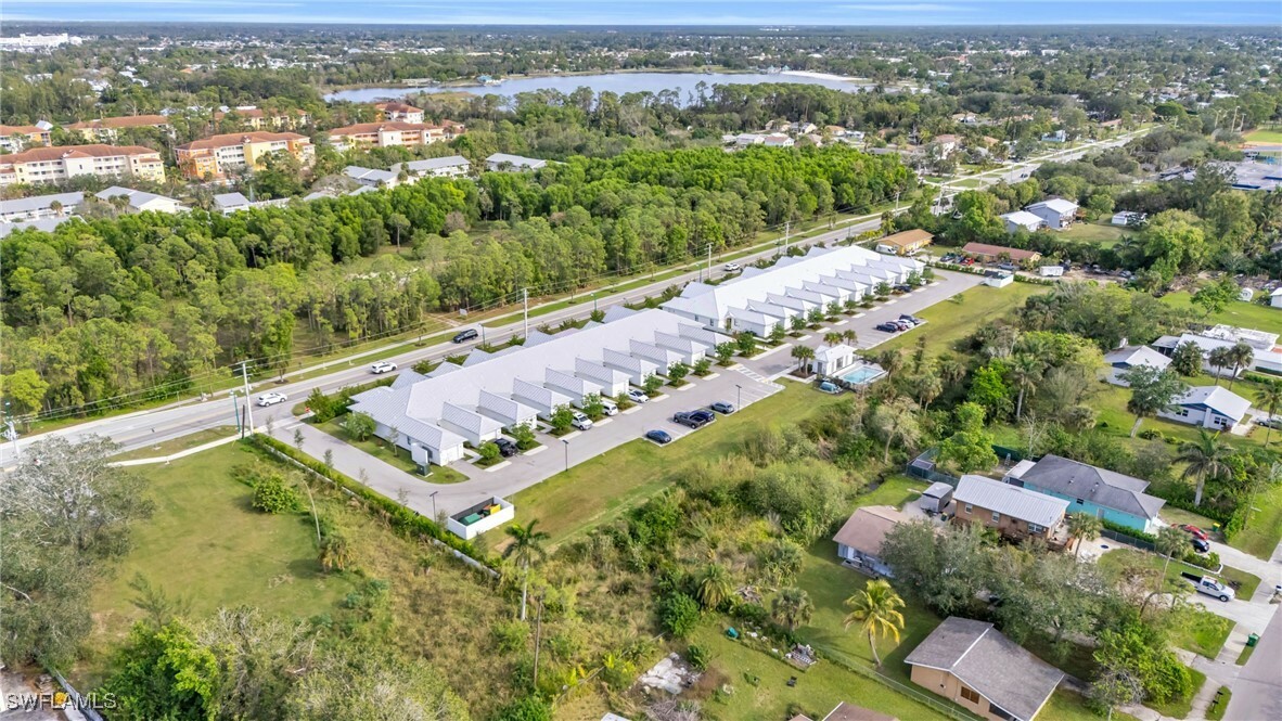 Property Photo:  3040 Thomasson Drive  FL 34112 