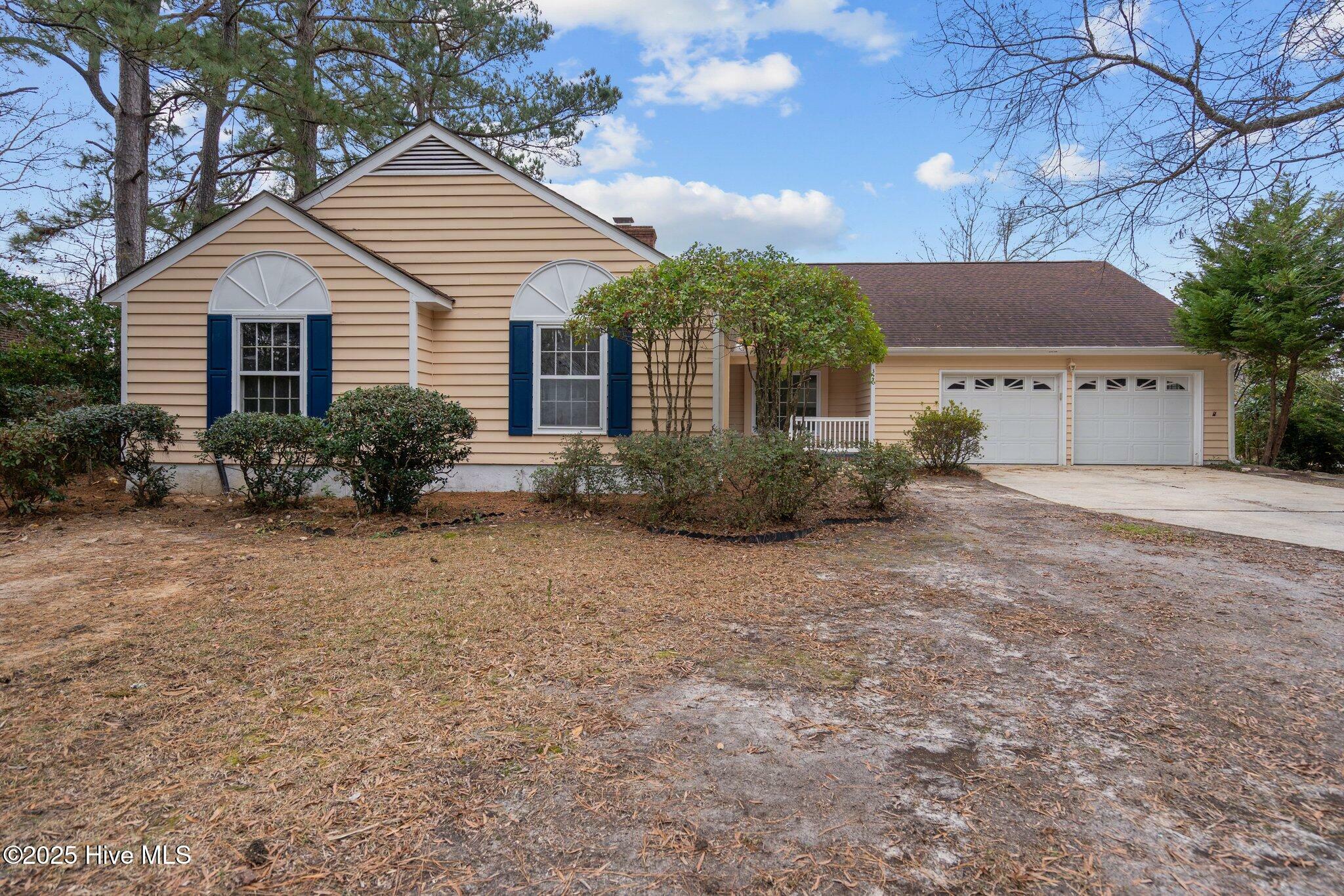 Property Photo:  320 Embassy Circle  NC 28412 