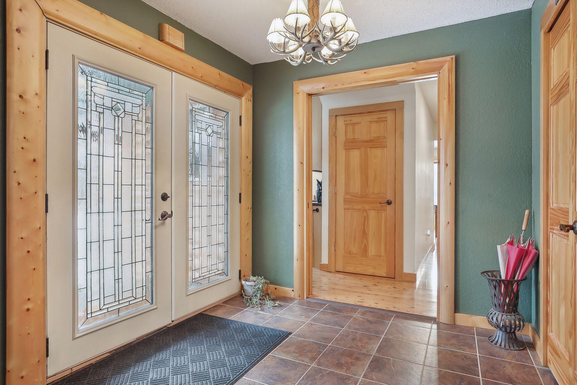 Property Photo:  3301 Viking Boulevard NE  MN 55092 