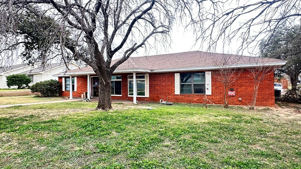 Property Photo:  3625 Sunset Dr  TX 76904 