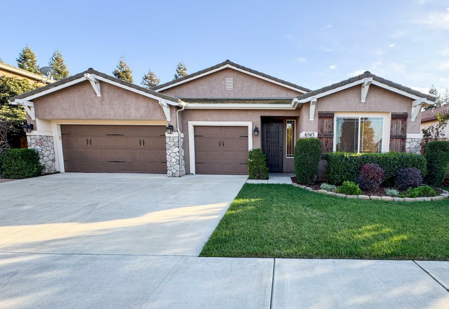6343 West Babcock Court  Visalia CA 93291 photo