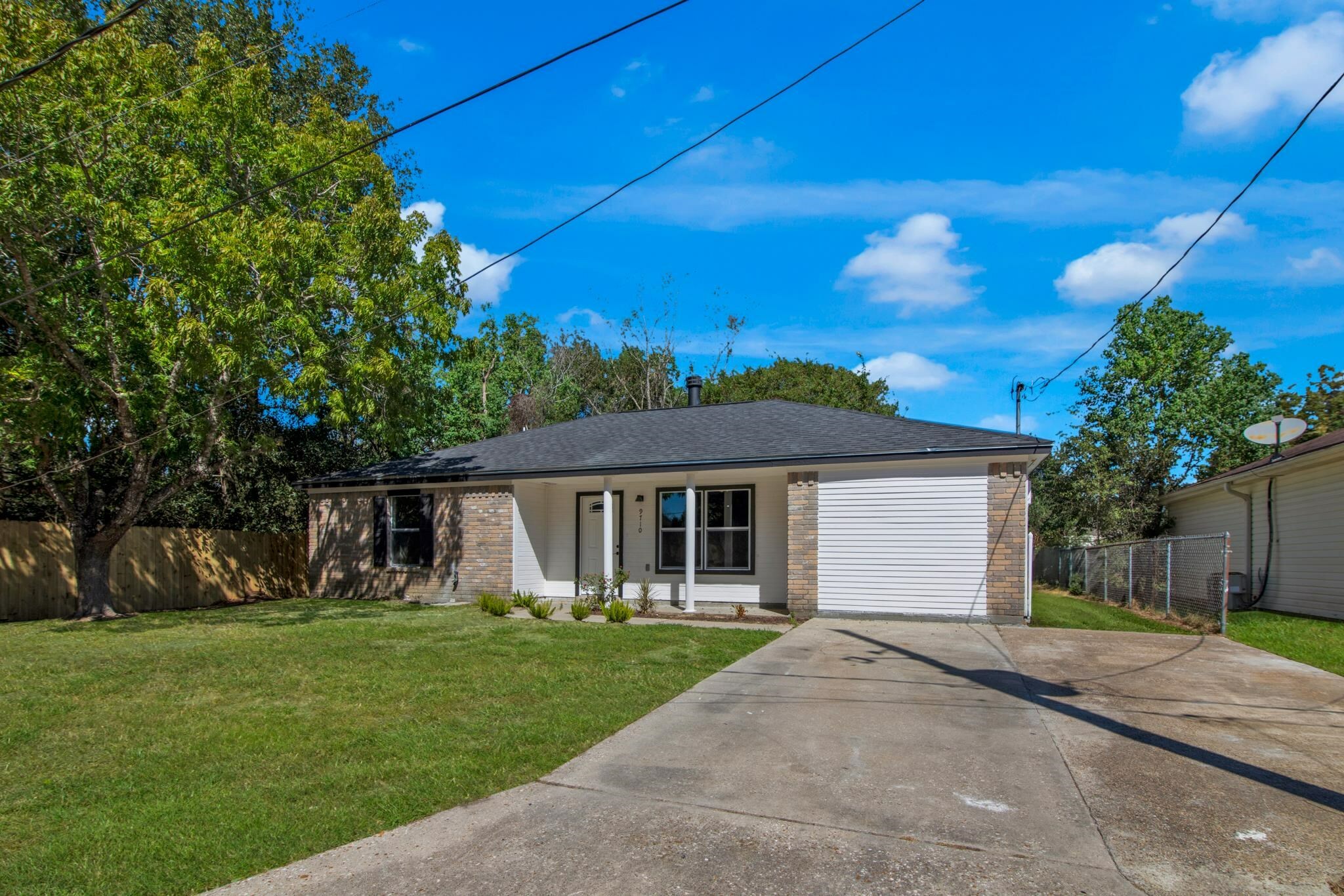 9710 Mapes St.  Beaumont TX 77707 photo