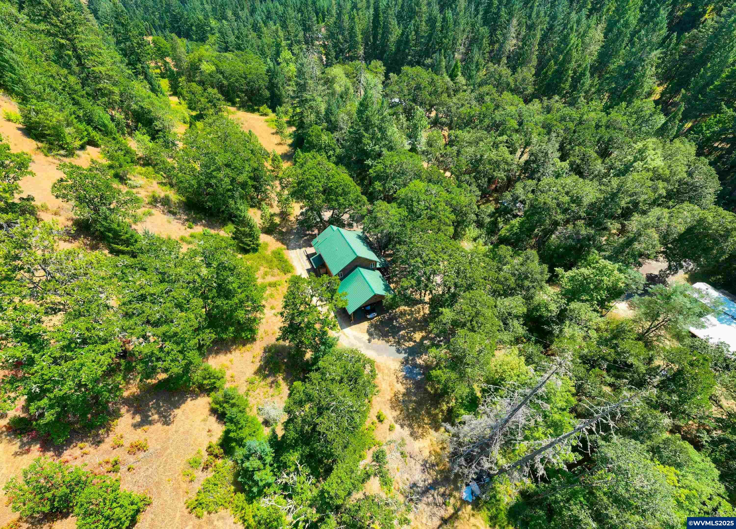 Property Photo: 1470 East Willis Creek Rd OR 97496