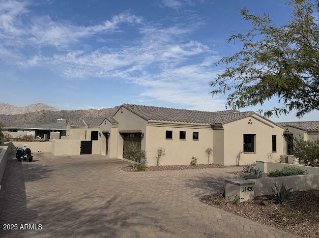 Property Photo:  21430 W Glen Street  AZ 85396 