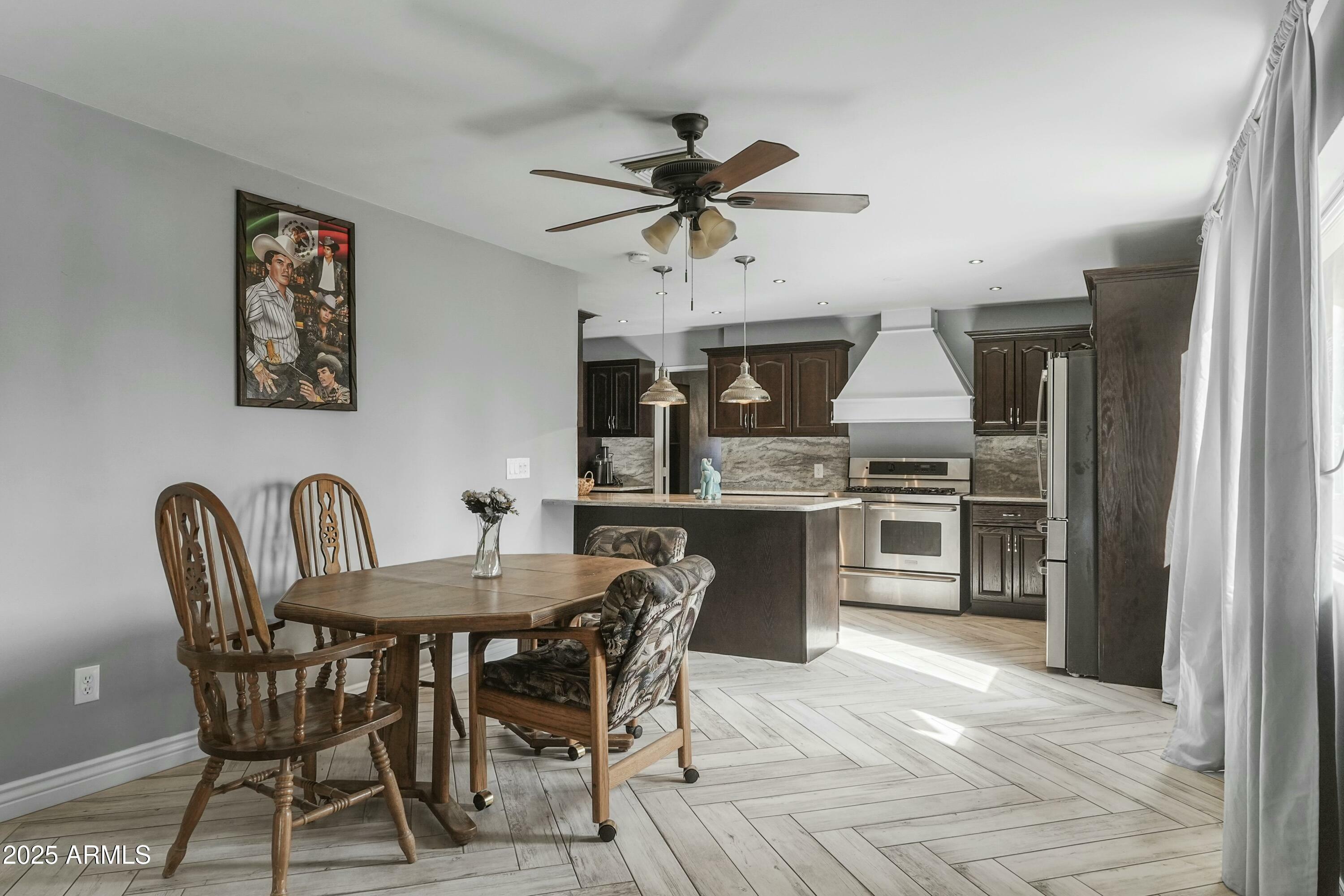 Property Photo: 2640 N 49th Avenue AZ 85035