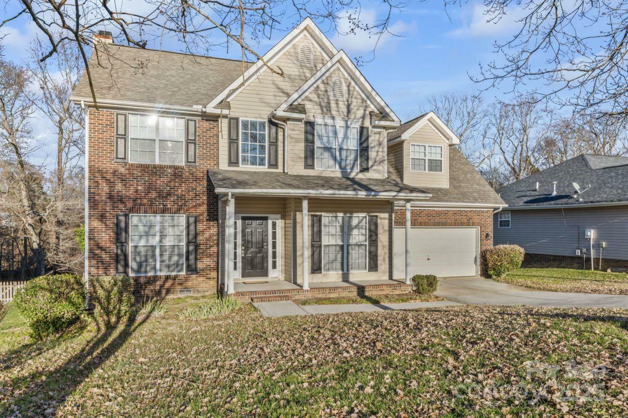 10811 Wyndham Pointe Drive  Charlotte NC 28213 photo