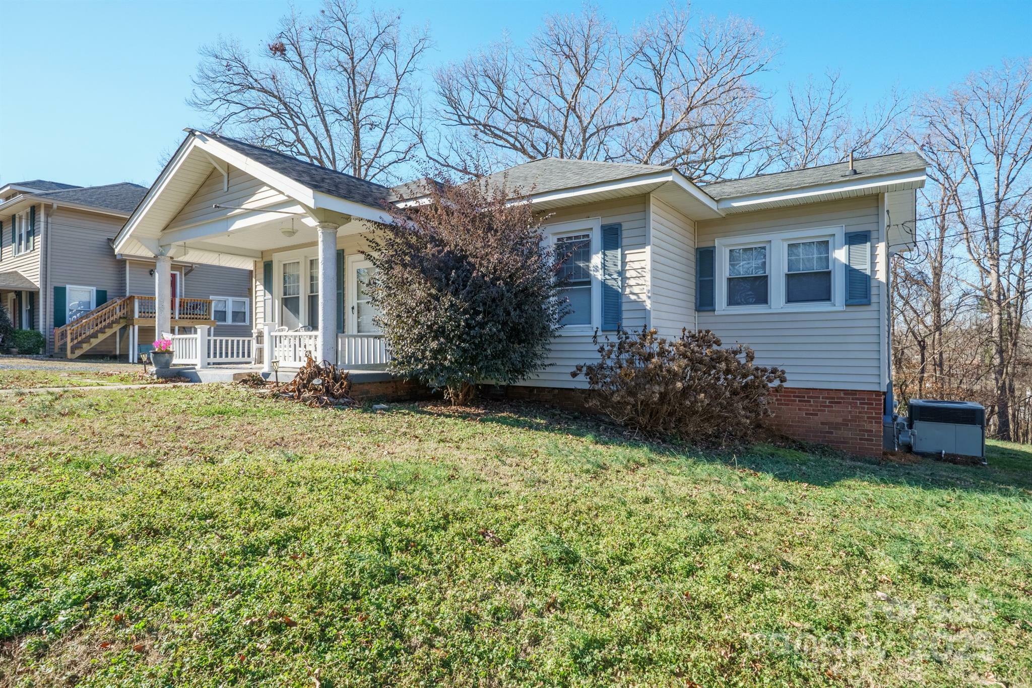 Property Photo:  625 N 3rd Street  NC 28001 