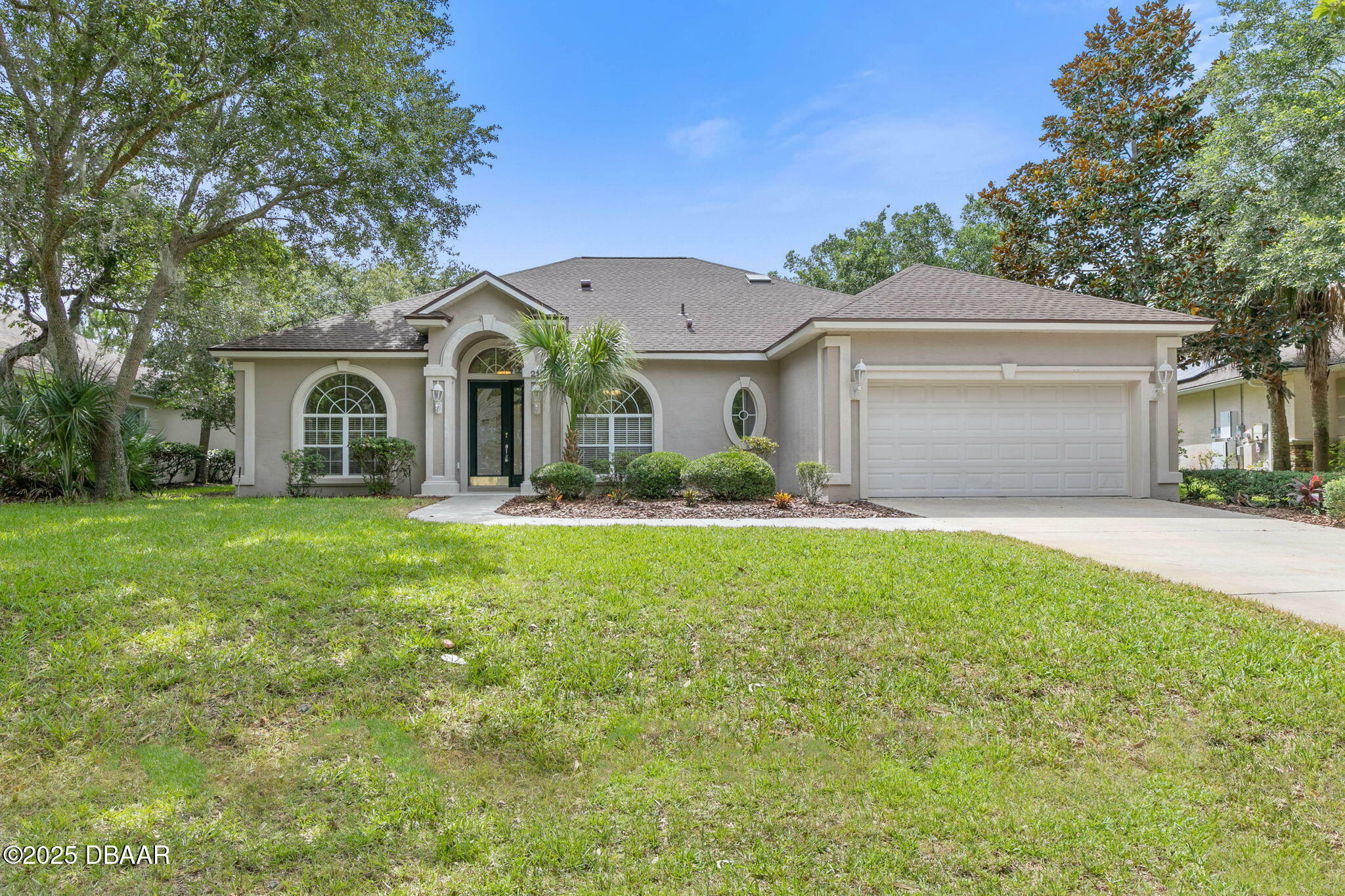 Property Photo:  21 N Village Drive  FL 32137 