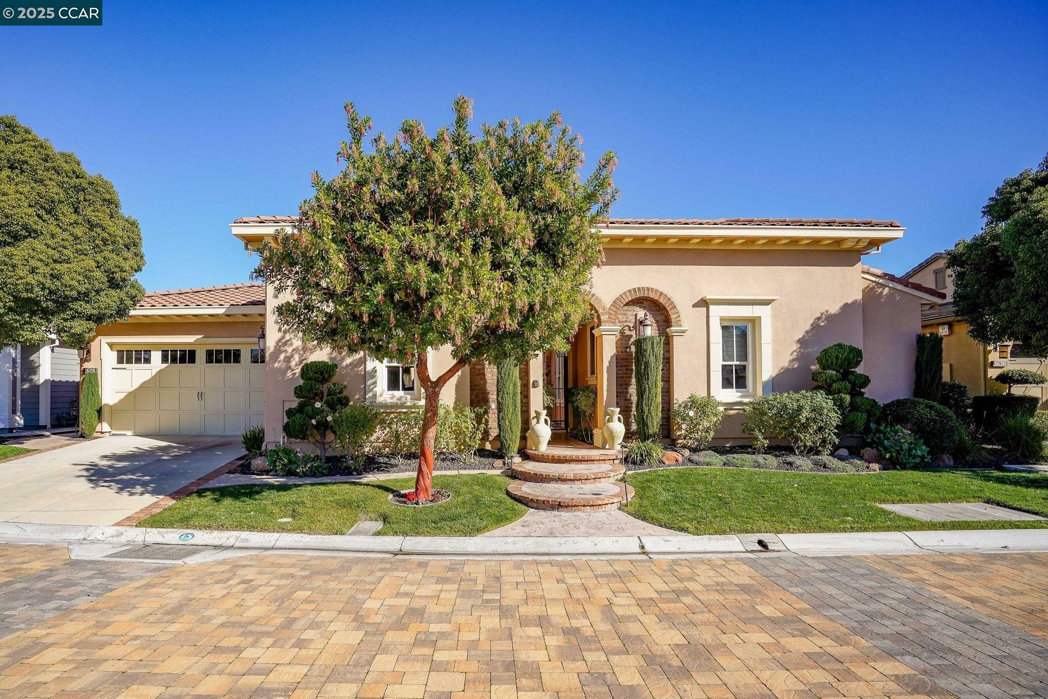 Property Photo:  1628 Healing Rock Ct  CA 92413 