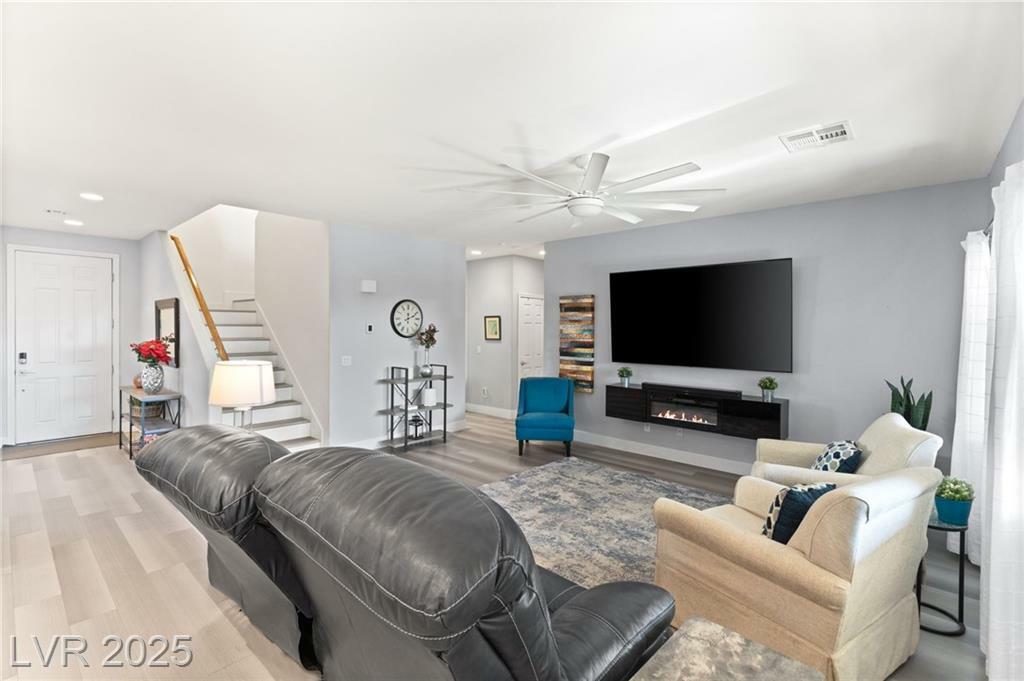 Property Photo: 10509 Ingelow Court NV 89166