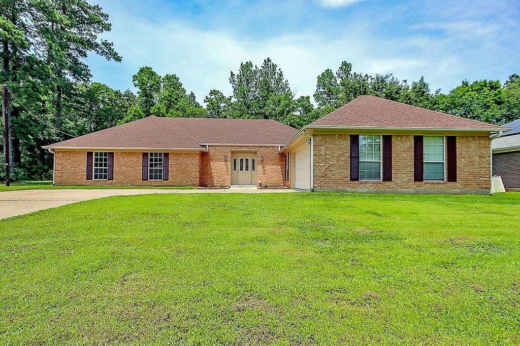 Property Photo:  606 Englewood Drive  TX 75901 