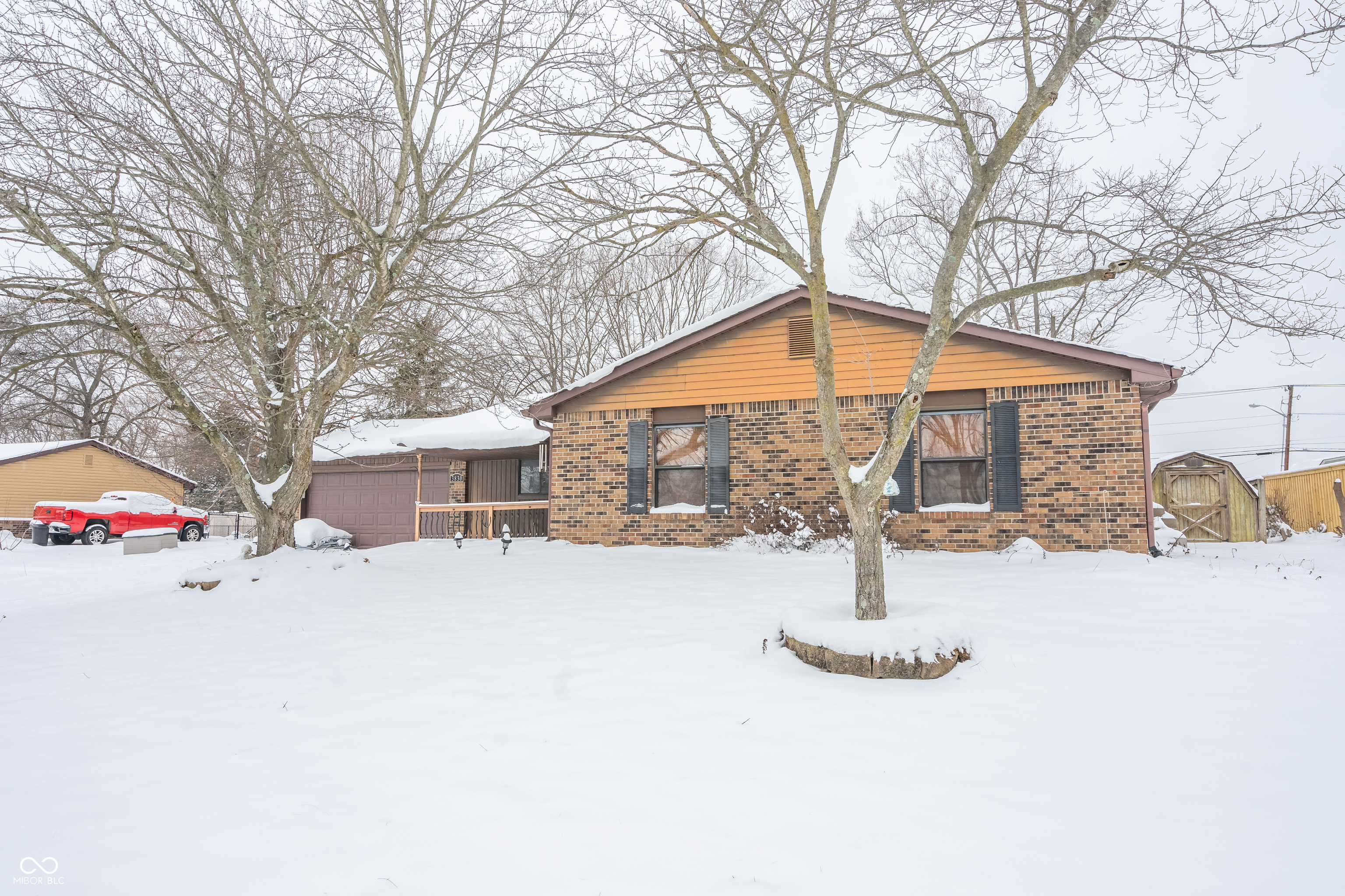 Property Photo:  3830 Pineview Lane  IN 46142 