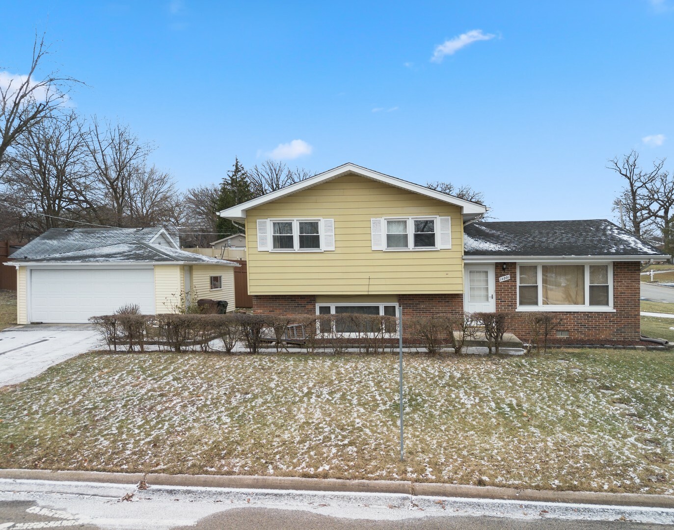 Property Photo:  16001 Oak Avenue  IL 60452 