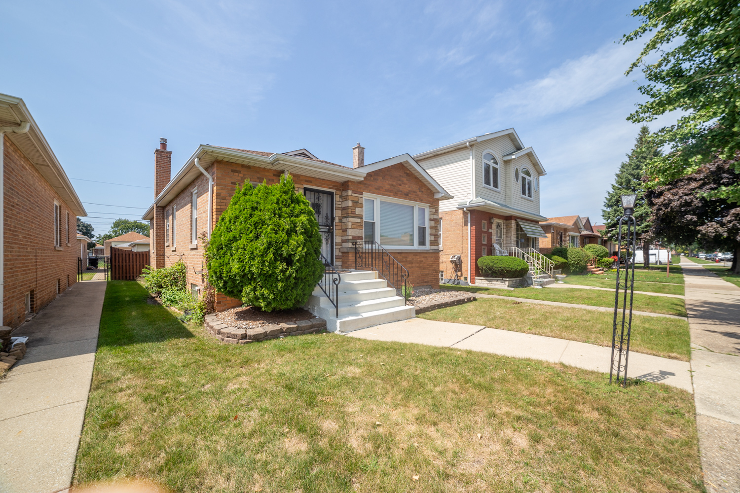 Property Photo:  8116 S Sacramento Avenue  IL 60652 