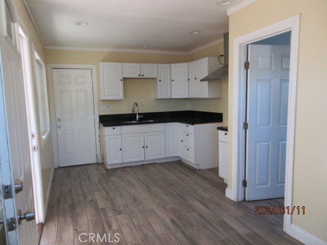 Property Photo: 11100 Lull Street CA 91352