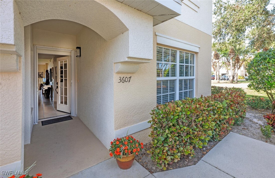 Property Photo: 3041 Driftwood Way 3607 FL 34109