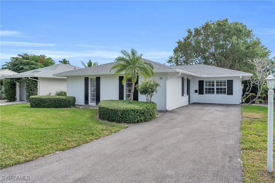 Property Photo: 15 Crooked Lane FL 34112