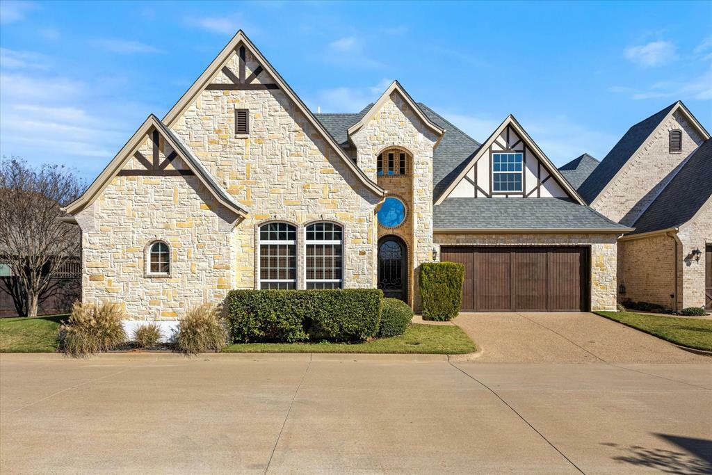 Property Photo:  2414 Vineyard Drive  TX 76048 