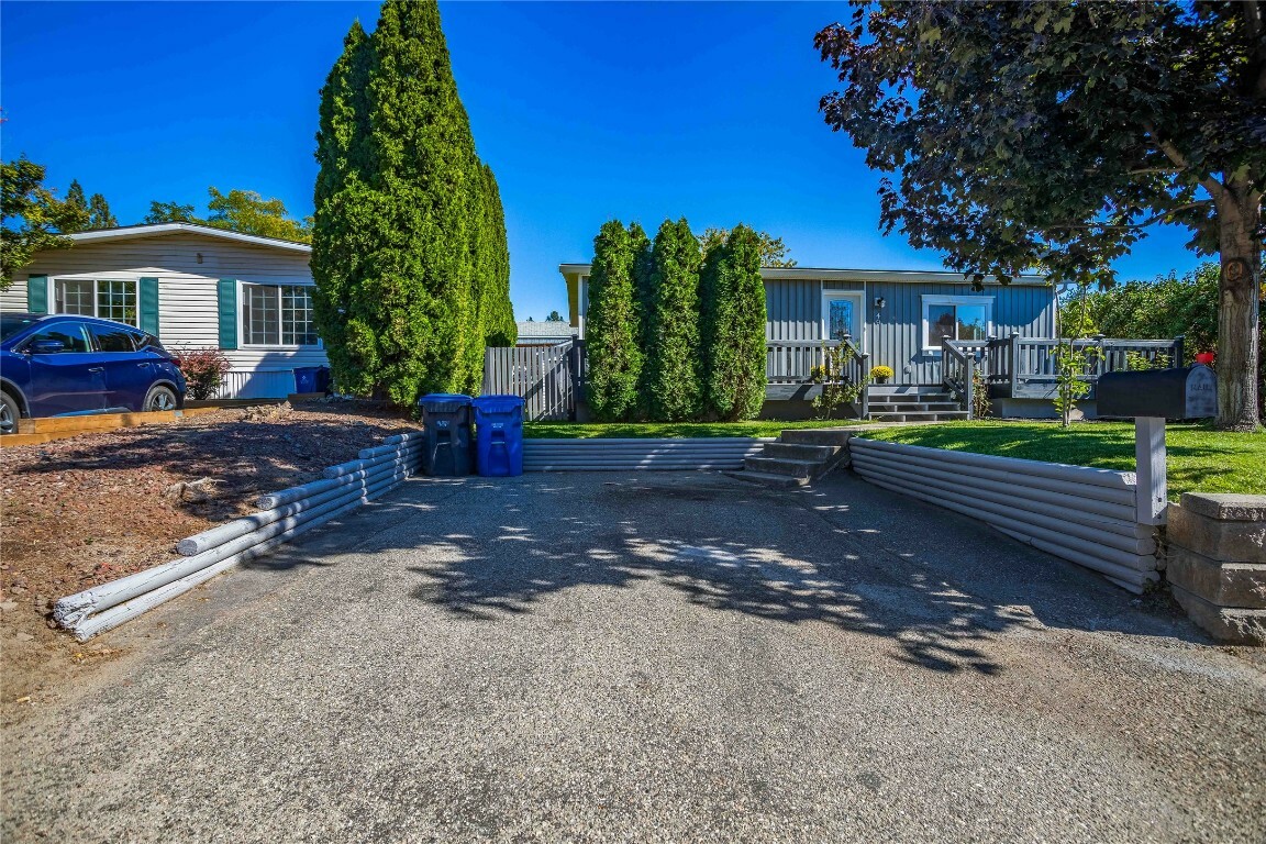 Property Photo: 3225 Shannon Lake Road 49 BC V4T 2E2
