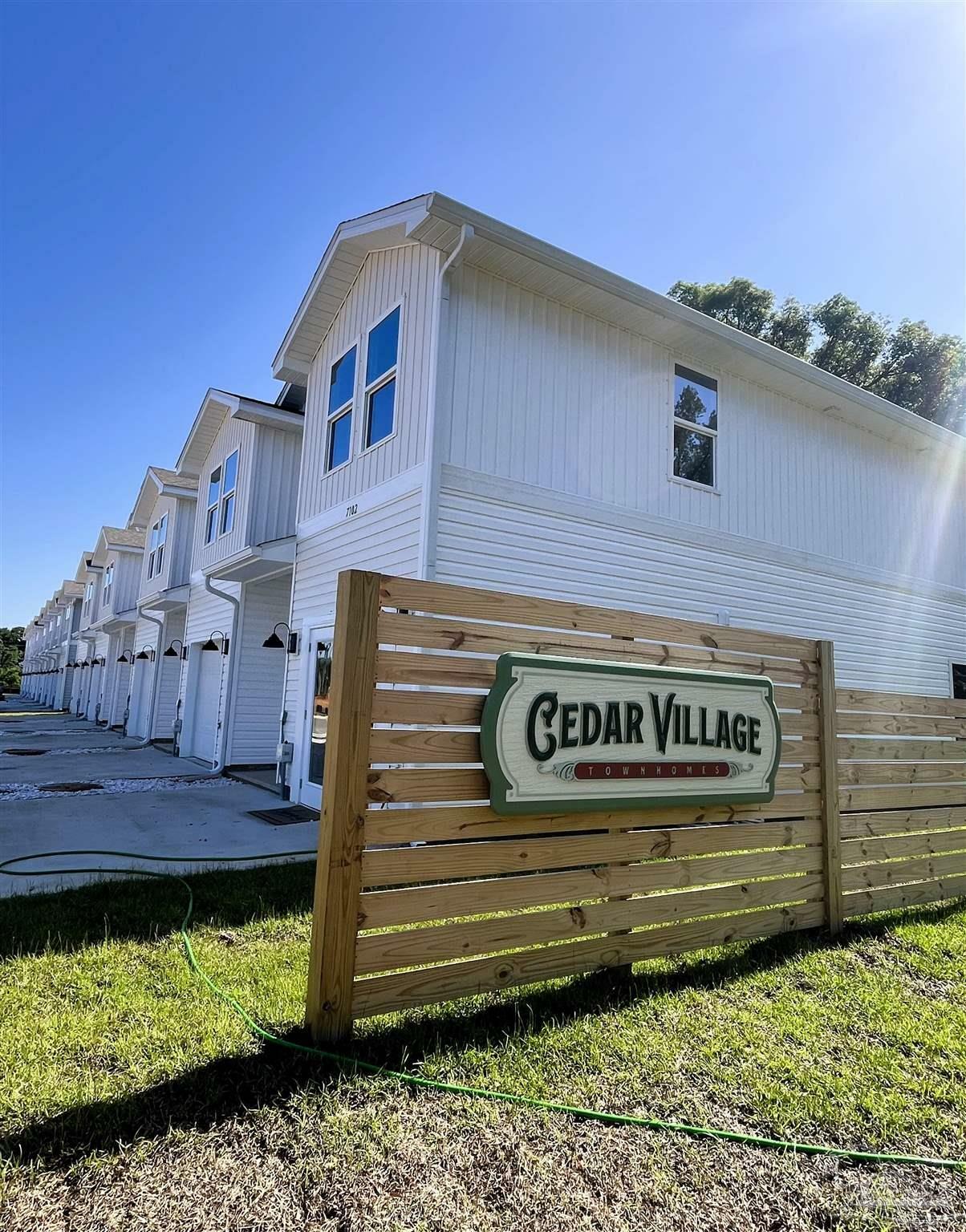 Property Photo: 7194 Village Ln FL 32504