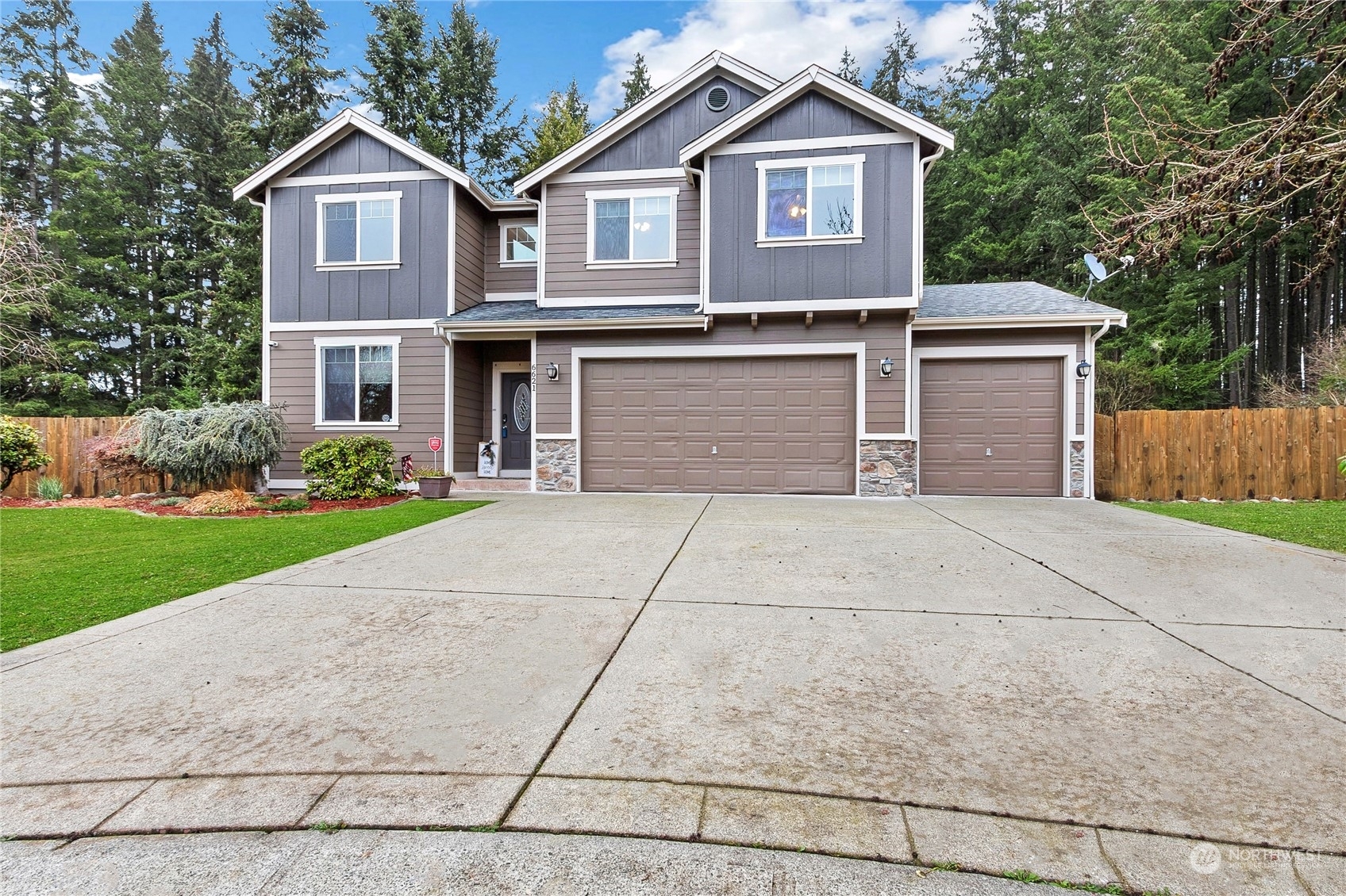 Property Photo:  6621  291st Street S  WA 98580 