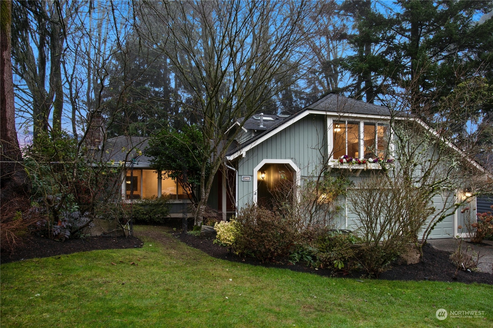 Property Photo:  15922 SE 46th Place  WA 98006 