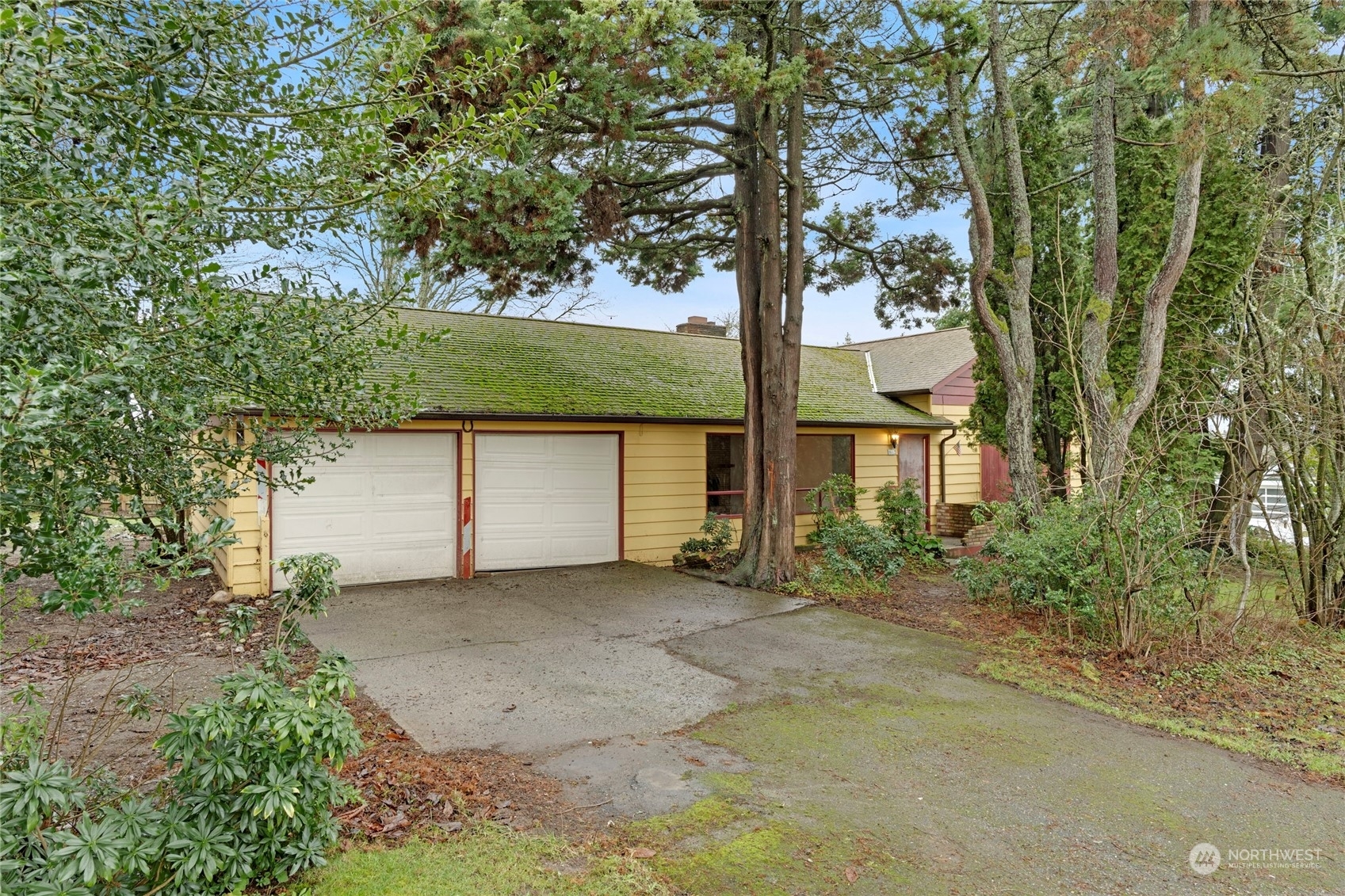 Property Photo:  8602  216th Street SW  WA 98026 