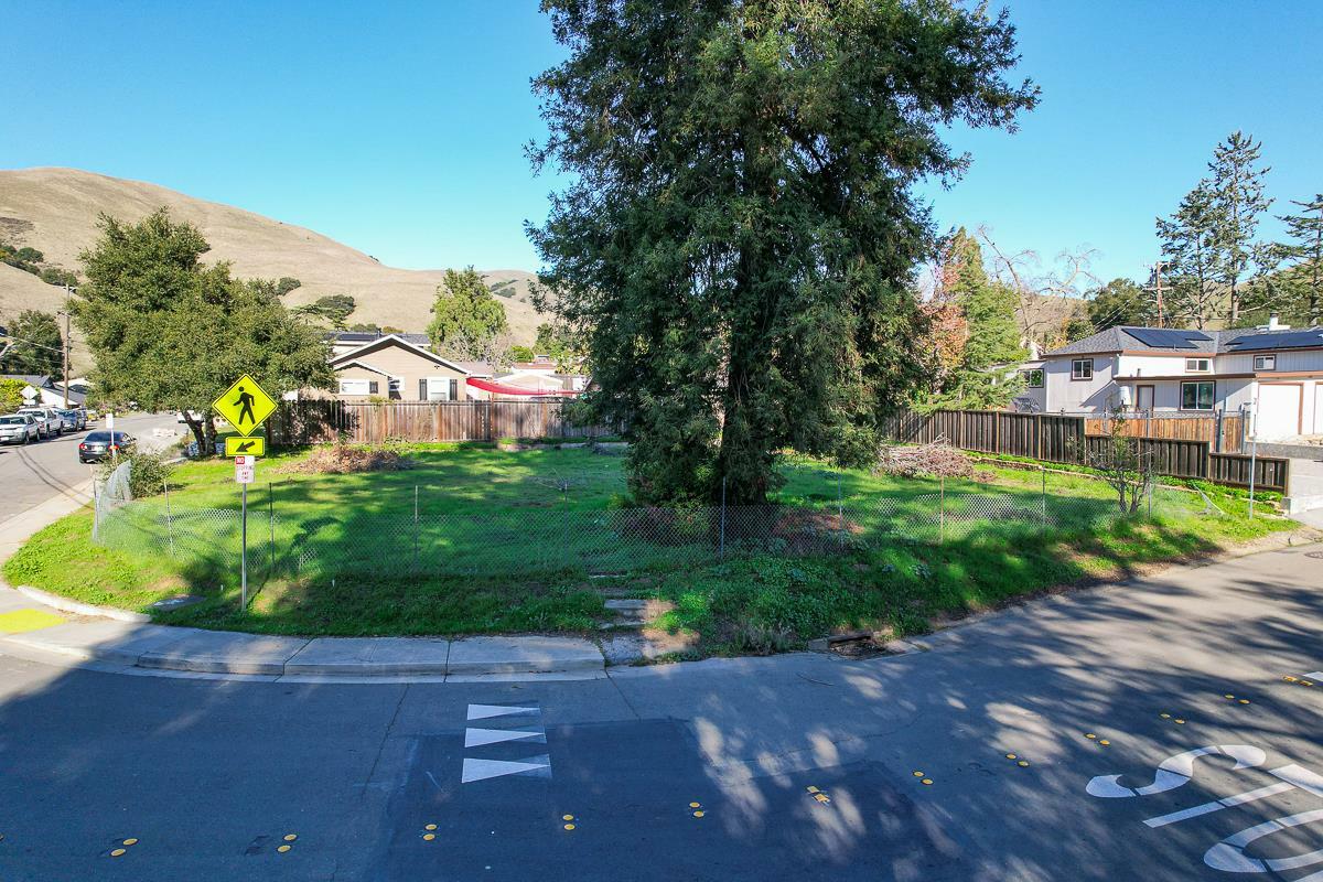 Property Photo:  38082 Stenhammer Drive  CA 94536 