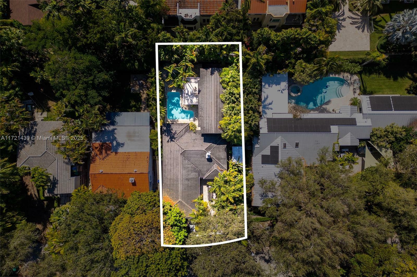 Property Photo: 4160 Ventura Ave FL 33133