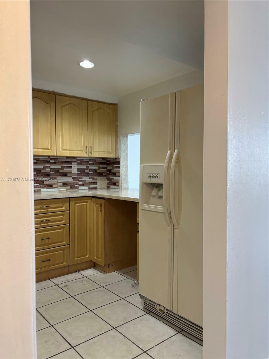 Property Photo:  10000 NW 80th Ct 2248  FL 33016 