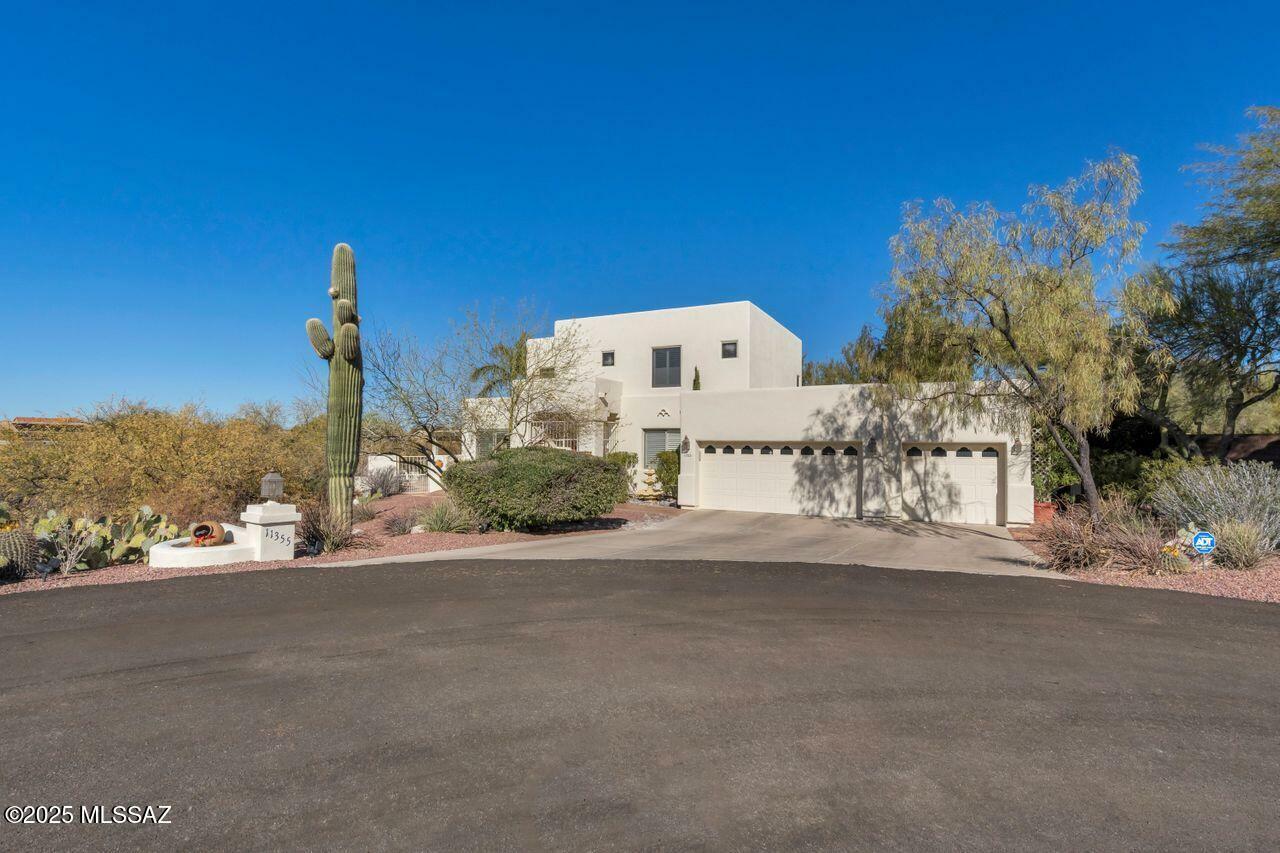 Property Photo:  11355 N Via Rancho Naranjo  AZ 85737 