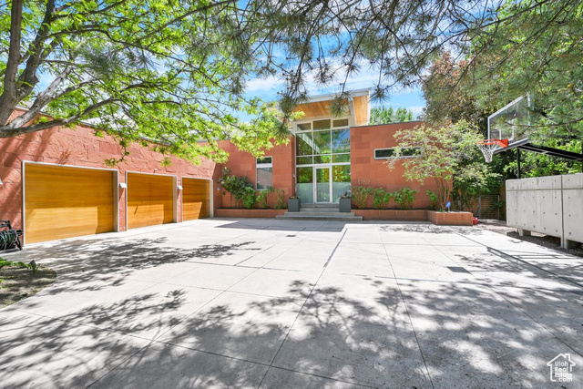 Property Photo: 1762 E Millcreek Way UT 84106