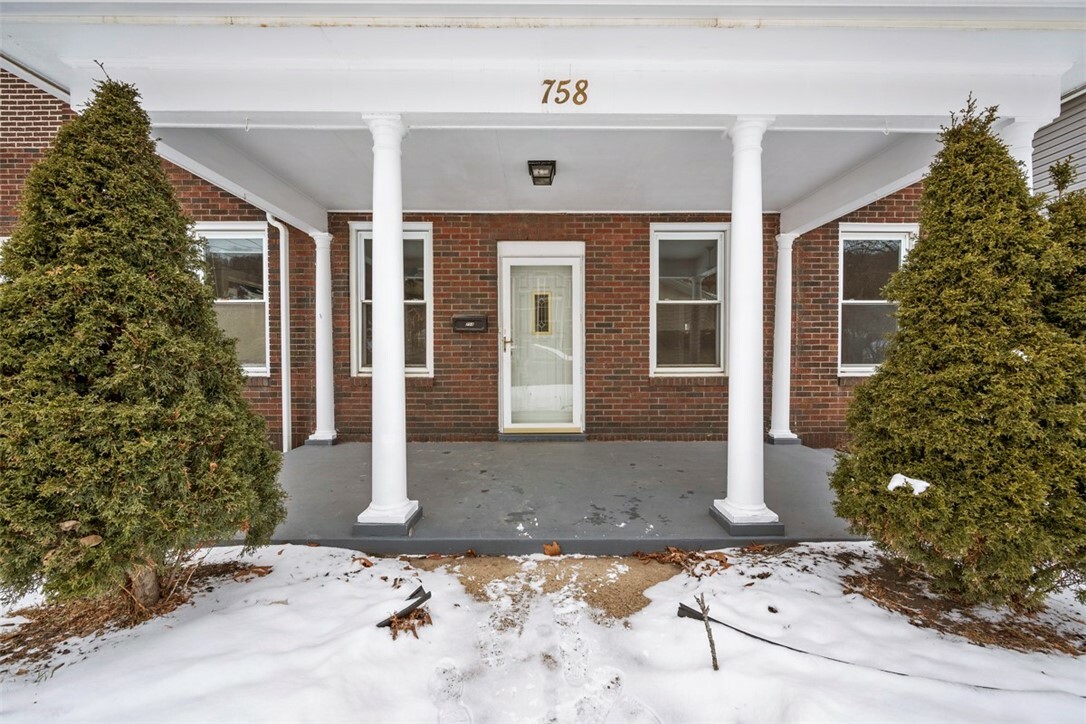 Property Photo:  758 Penn Ave  PA 15059 