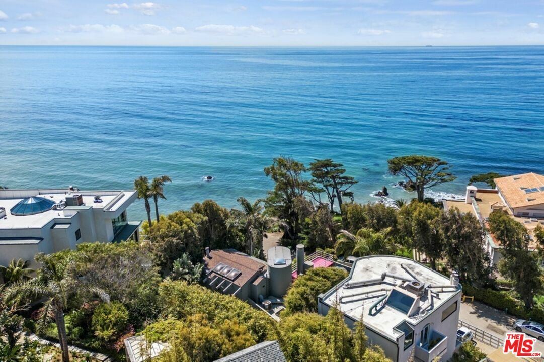 Property Photo:  31833 Sea Level Dr  CA 90265 