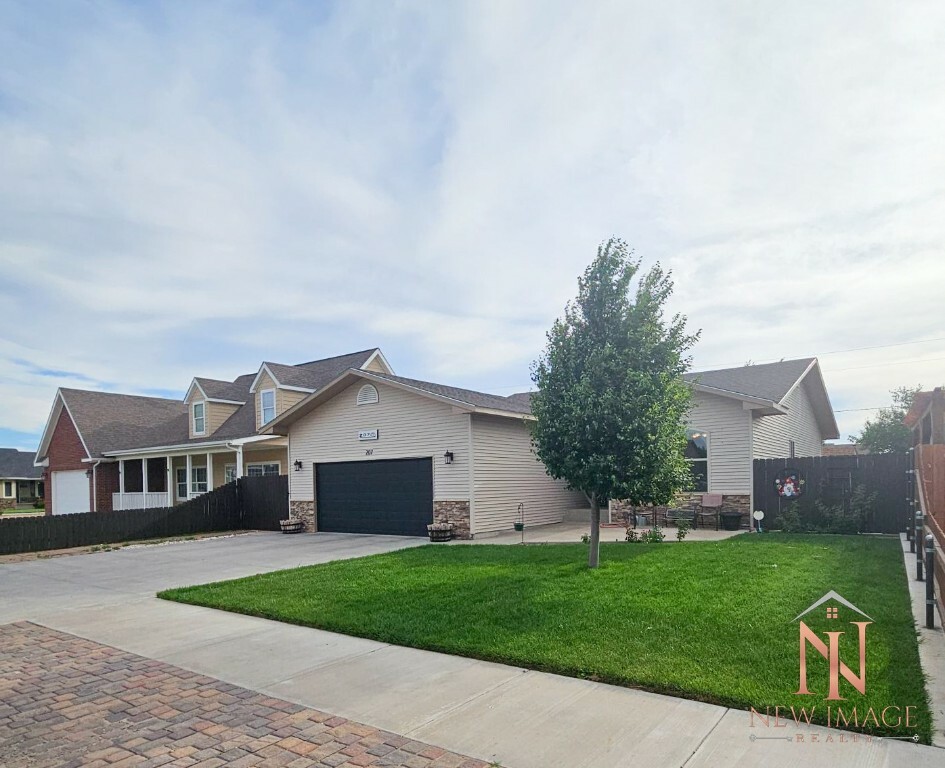 Property Photo:  207 Sydnee Lane  KS 67851 