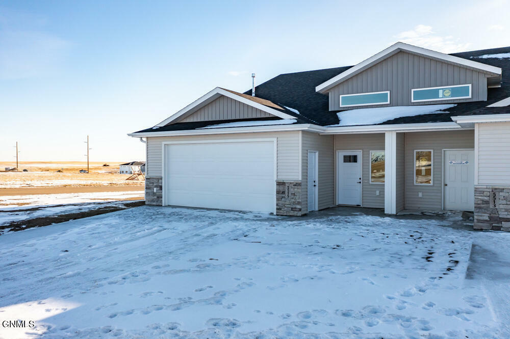 Property Photo:  5515 Davies Drive  ND 58503 