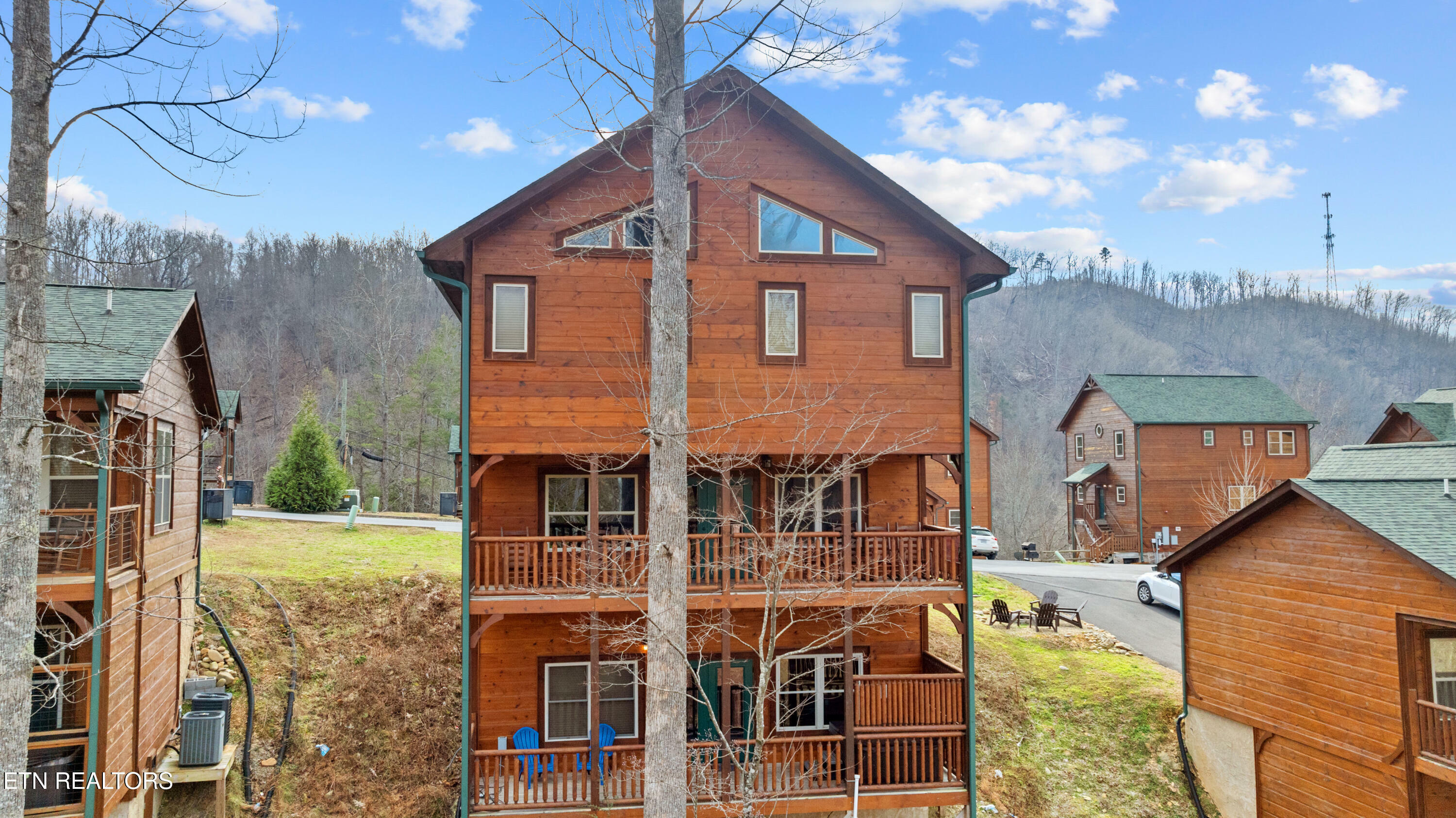 Property Photo:  1122 Greenbriar Village Lane  TN 37738 