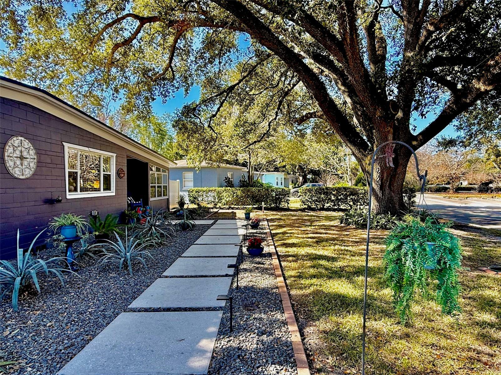 Property Photo:  2514 E Marks Street  FL 32803 