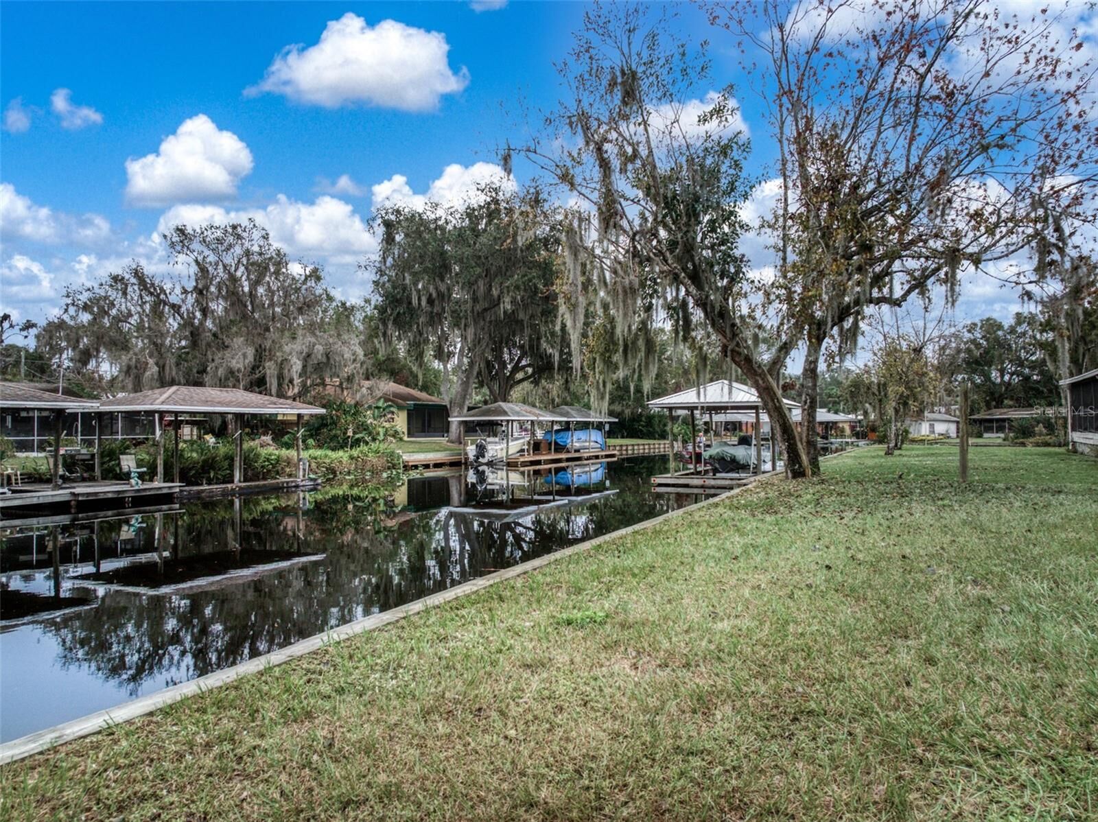 Property Photo: 612 Dragonfly Lane FL 33857