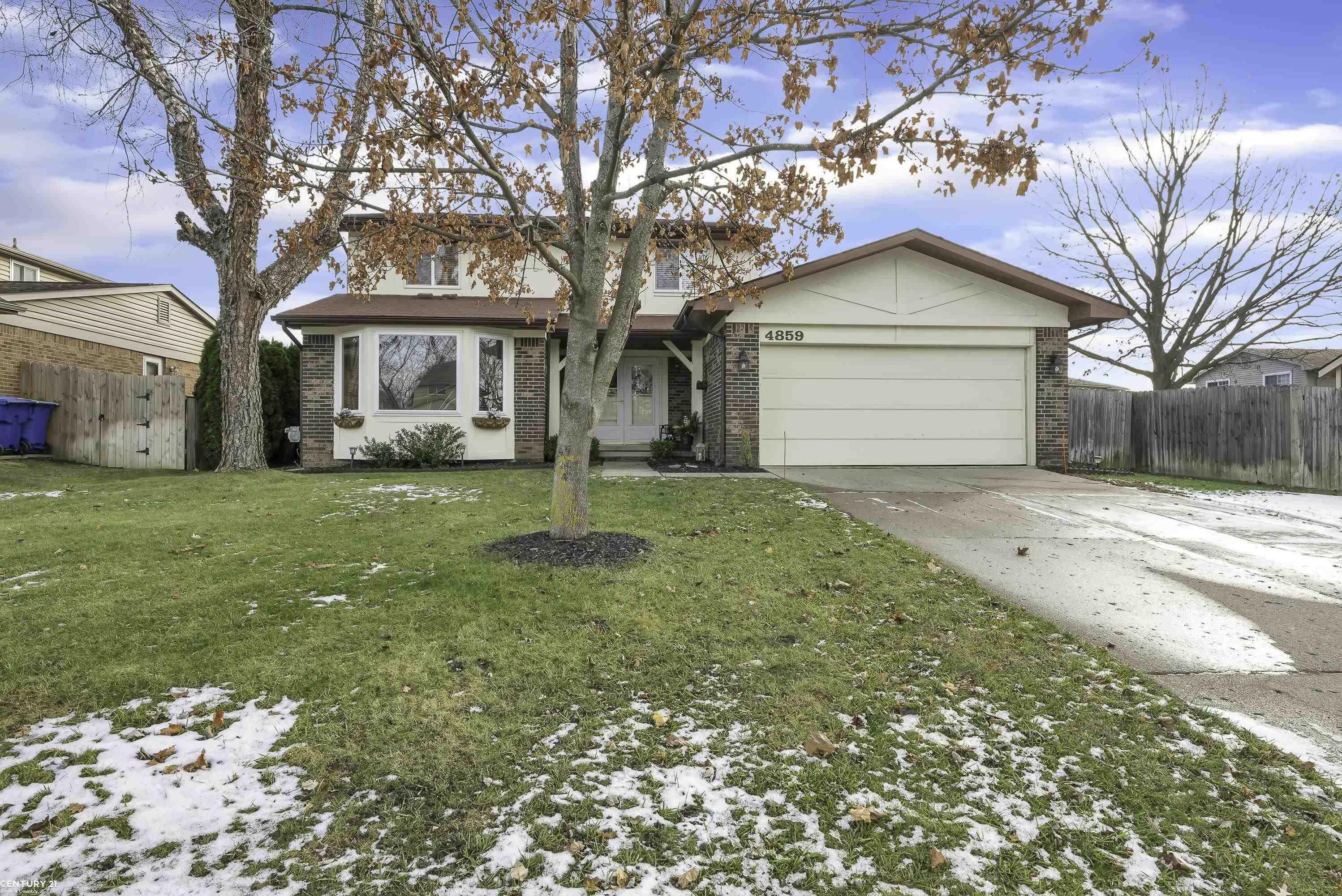 Property Photo:  4859 Parkridge Drive  MI 48329 