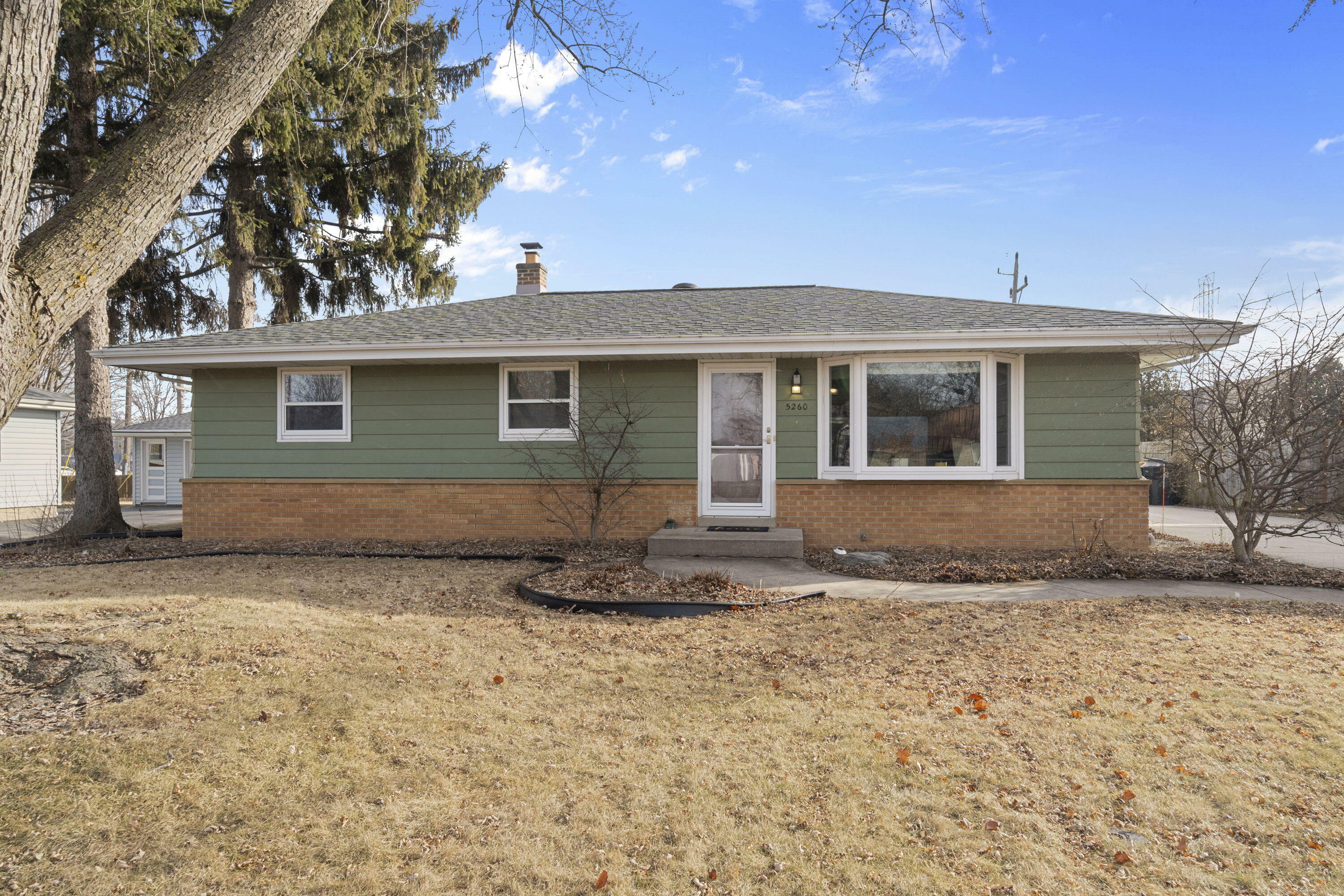 Property Photo:  5260 S 110th St  WI 53130 